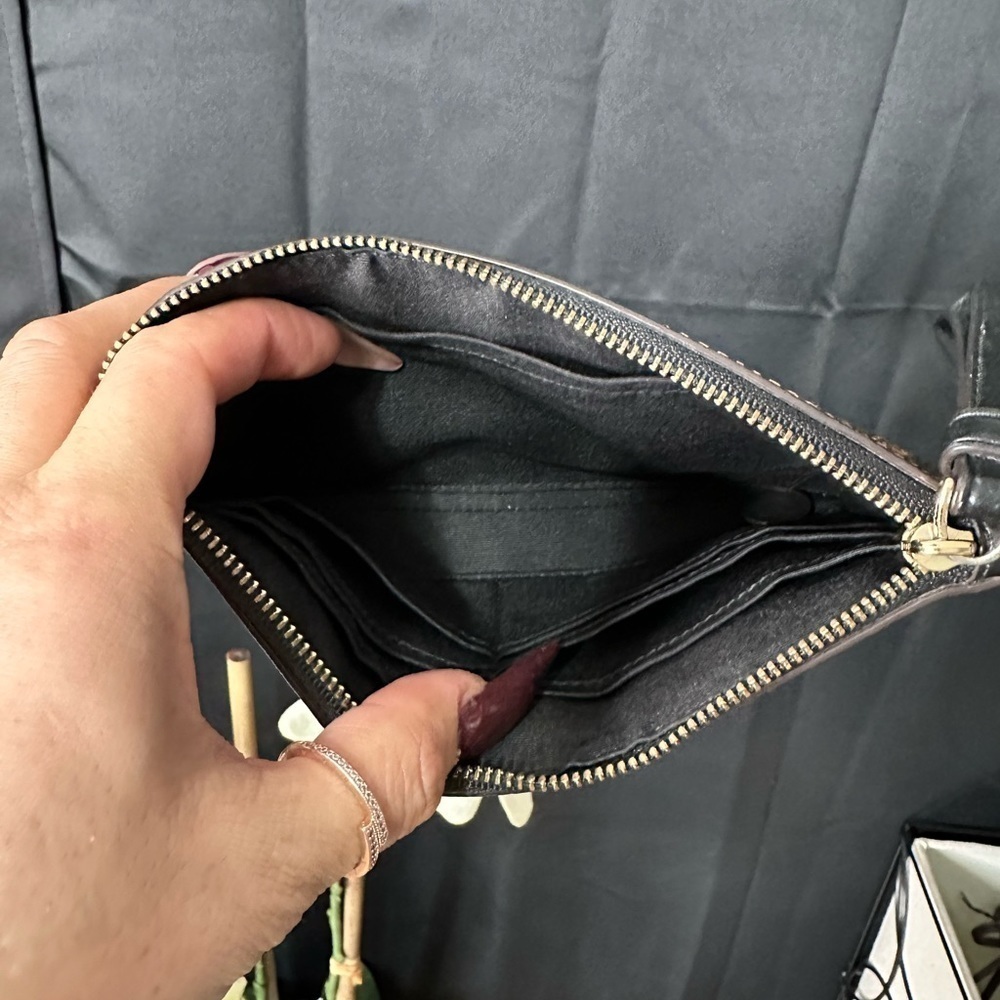 coach wristlet large - Picture 4 of 5